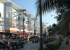 Un des centres commerciaux le long de la Beach Road Pattaya, Thaïlande